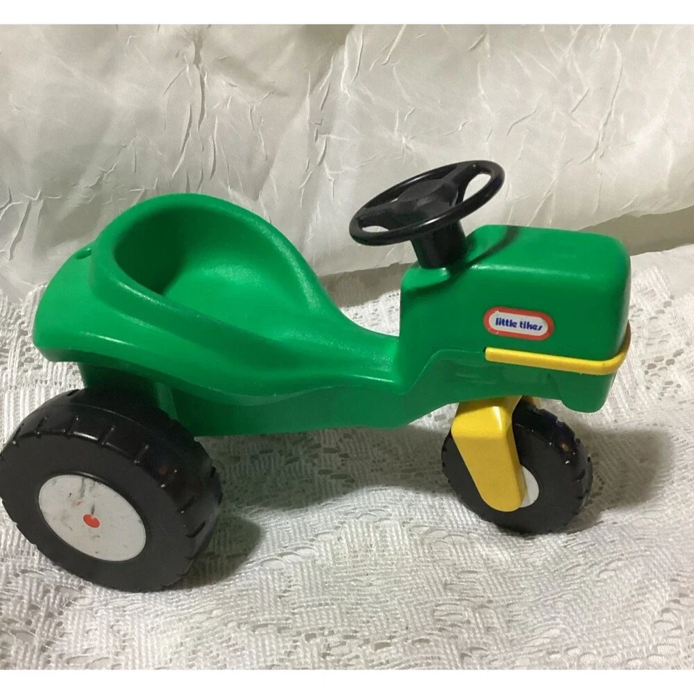 Vintage Little Tikes Place Miniatures Garden Tractor & Picnic Table Dollhouse
